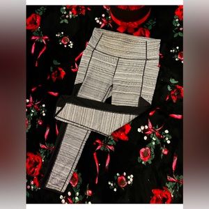 ATHLETA Like New Gray & Black Workout Leggings. High Quality Like NEW! Medium.